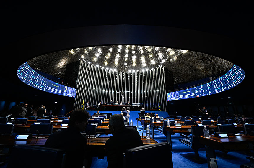 Senado aprova lei contra repatriação de crianças vítimas de violência