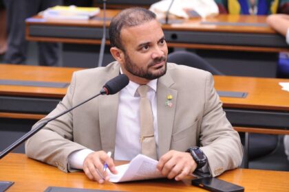 Comissão da Câmara aprova ampliação do porte de arma para servidores
