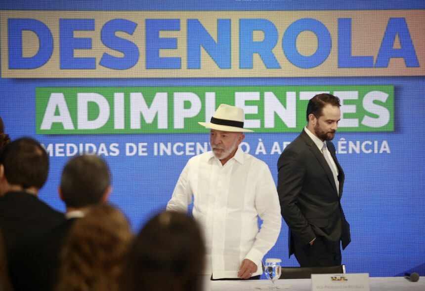 Brasileiros muito endividados voltam ao nível anterior ao Desenrola